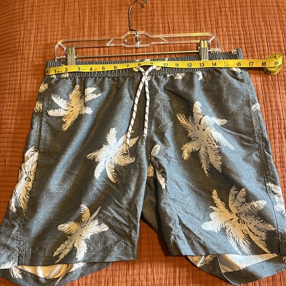Maamgic Men’s Patterned Swimsuit Medium - Picture 4 of 5